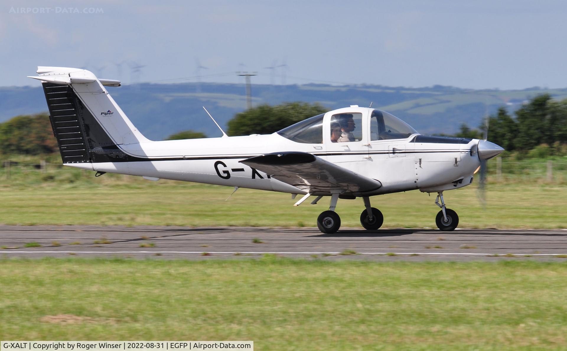G-XALT, 1979 Piper PA-38-112 Tomahawk Tomahawk C/N 38-79A0801, Visiting Tomahawk operated by Cambrian Flying Club departing Runway 04.