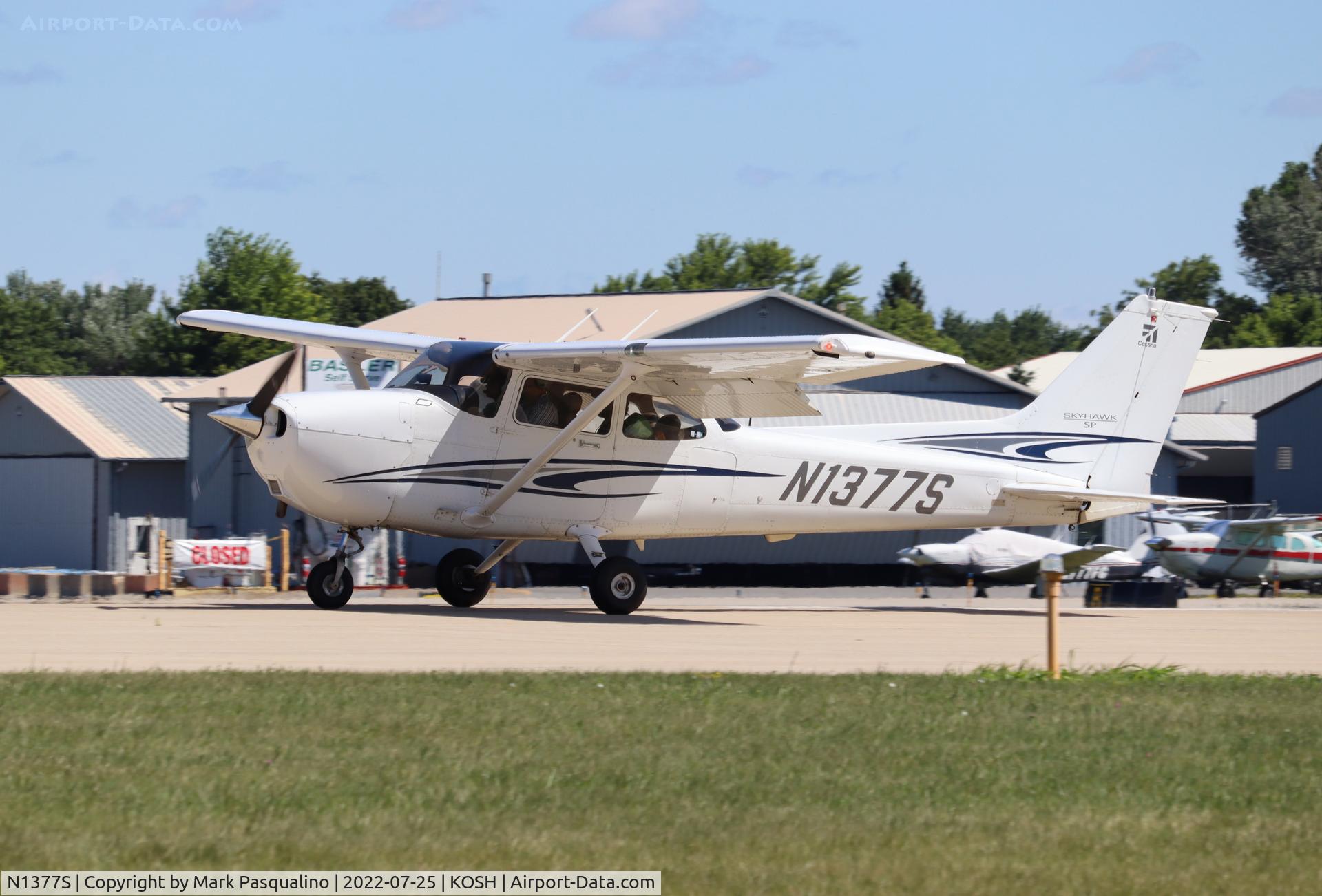 N1377S, 2005 Cessna 172S Skyhawk SP C/N 172S9840, Cessna 172S