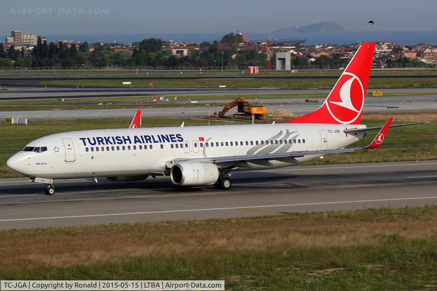 TC-JGA, 2000 Boeing 737-8F2 C/N 29785, at ist
