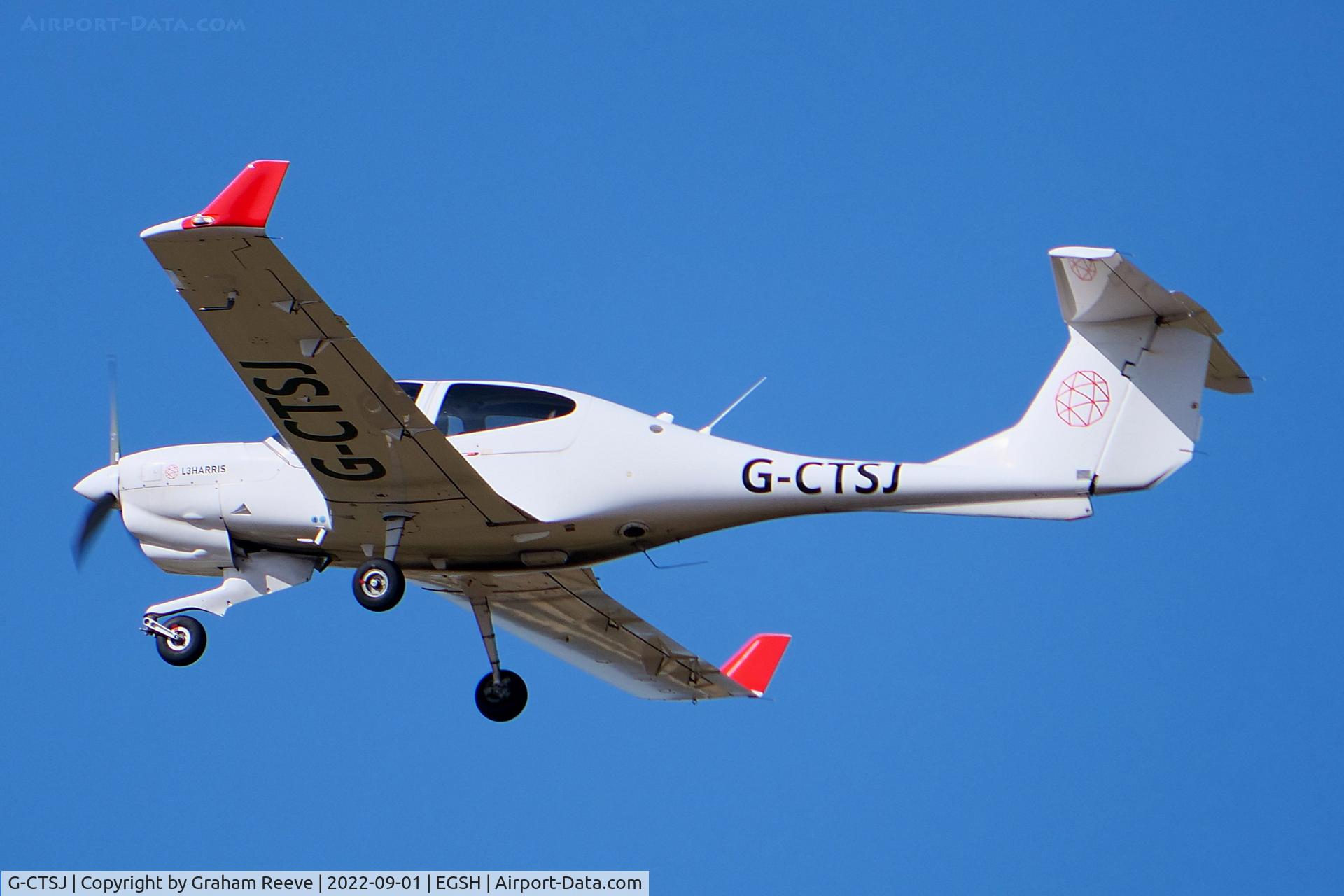 G-CTSJ, 2014 Diamond DA-40NG Diamond Star C/N 40.N181, Departing from Norwich.