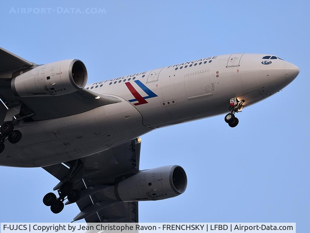 F-UJCS, 2015 Airbus A330-243 C/N 1608, COTAM 1101 landing runway 23