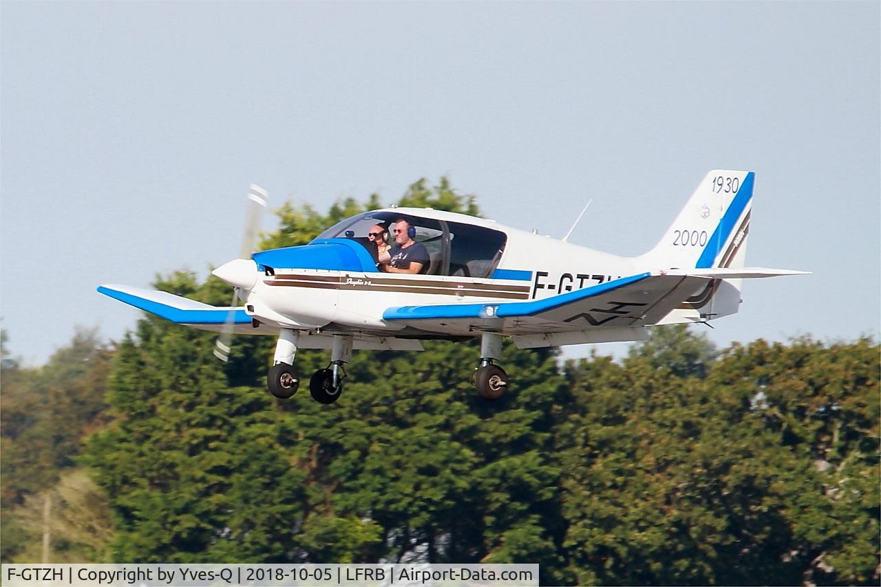 F-GTZH, Robin DR-400-120 Petit Prince C/N 2455, Robin DR-400-120 Petit Prince, On final Rwy 25L, Brest-Bretagne Airport (LFRB-BES)
