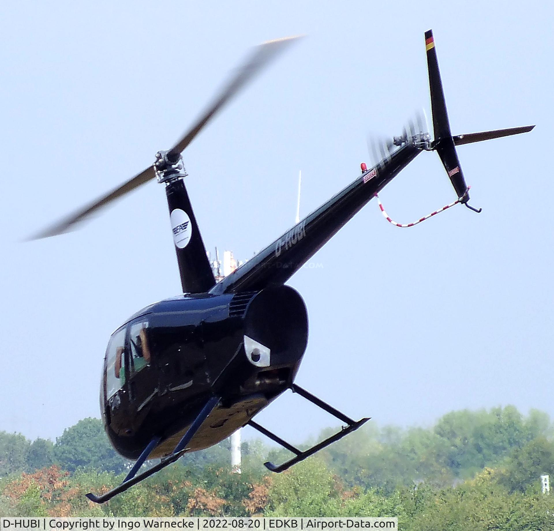 D-HUBI, 2000 Robinson R44 Astro C/N 0725, Robinson R44 Astro of EA Eurofly Aviation at Bonn-Hangelar airfield during the Grumman Fly-in 2022