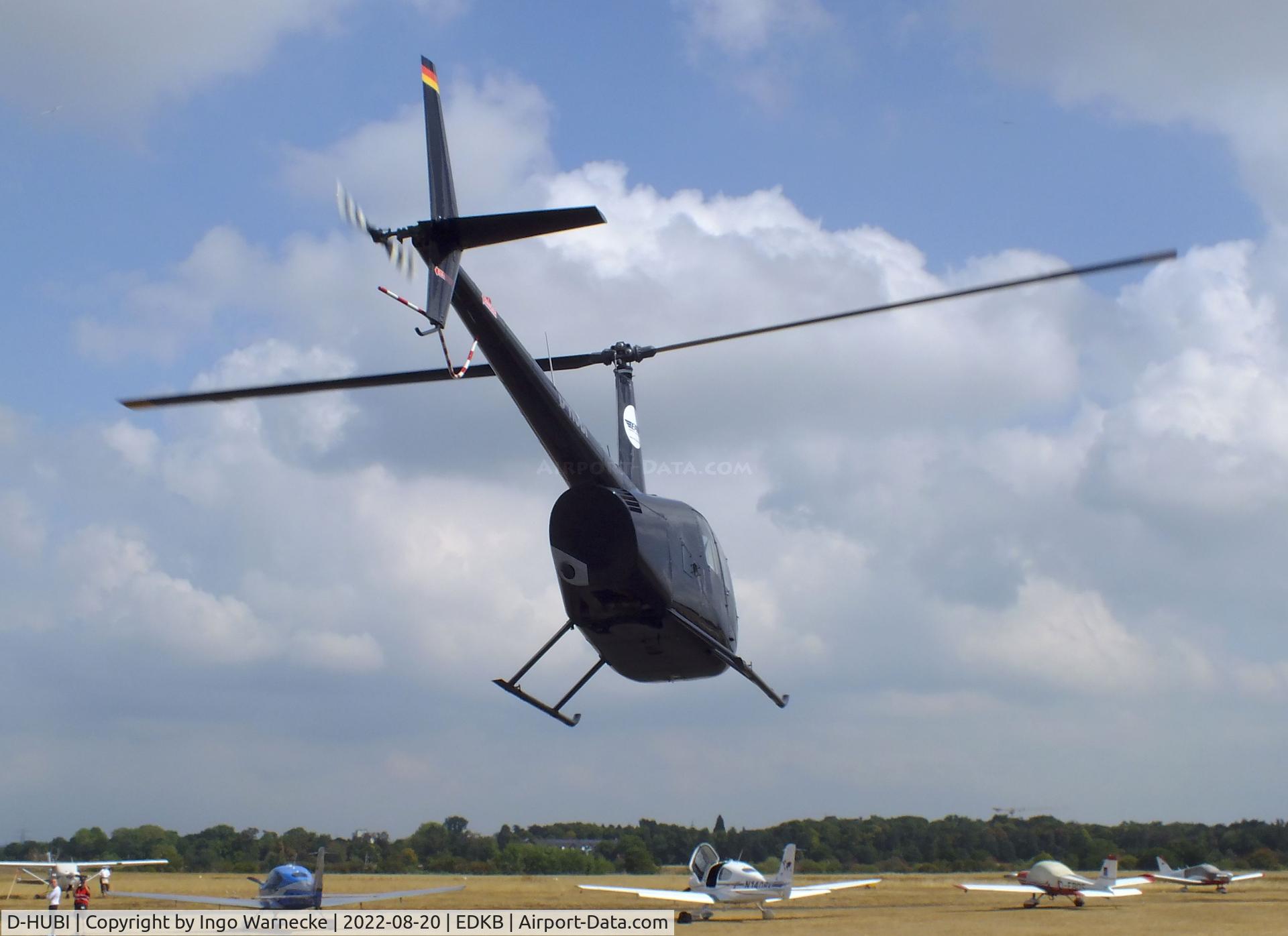 D-HUBI, 2000 Robinson R44 Astro C/N 0725, Robinson R44 Astro of EA Eurofly Aviation at Bonn-Hangelar airfield during the Grumman Fly-in 2022