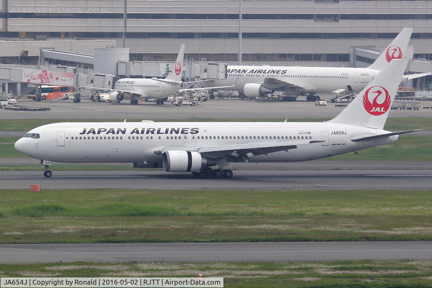 JA654J, 2010 Boeing 767-346/ER C/N 40366, at hnd