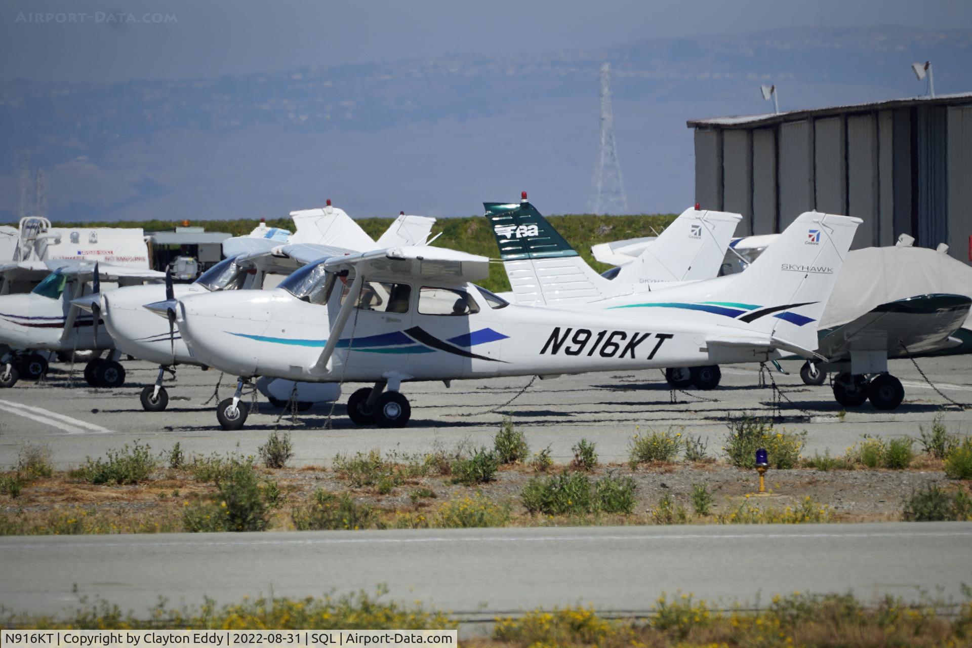 N916KT, 2021 Cessna 172S Skyhawk C/N 172S12763, San Carlos Airport in California 2022.