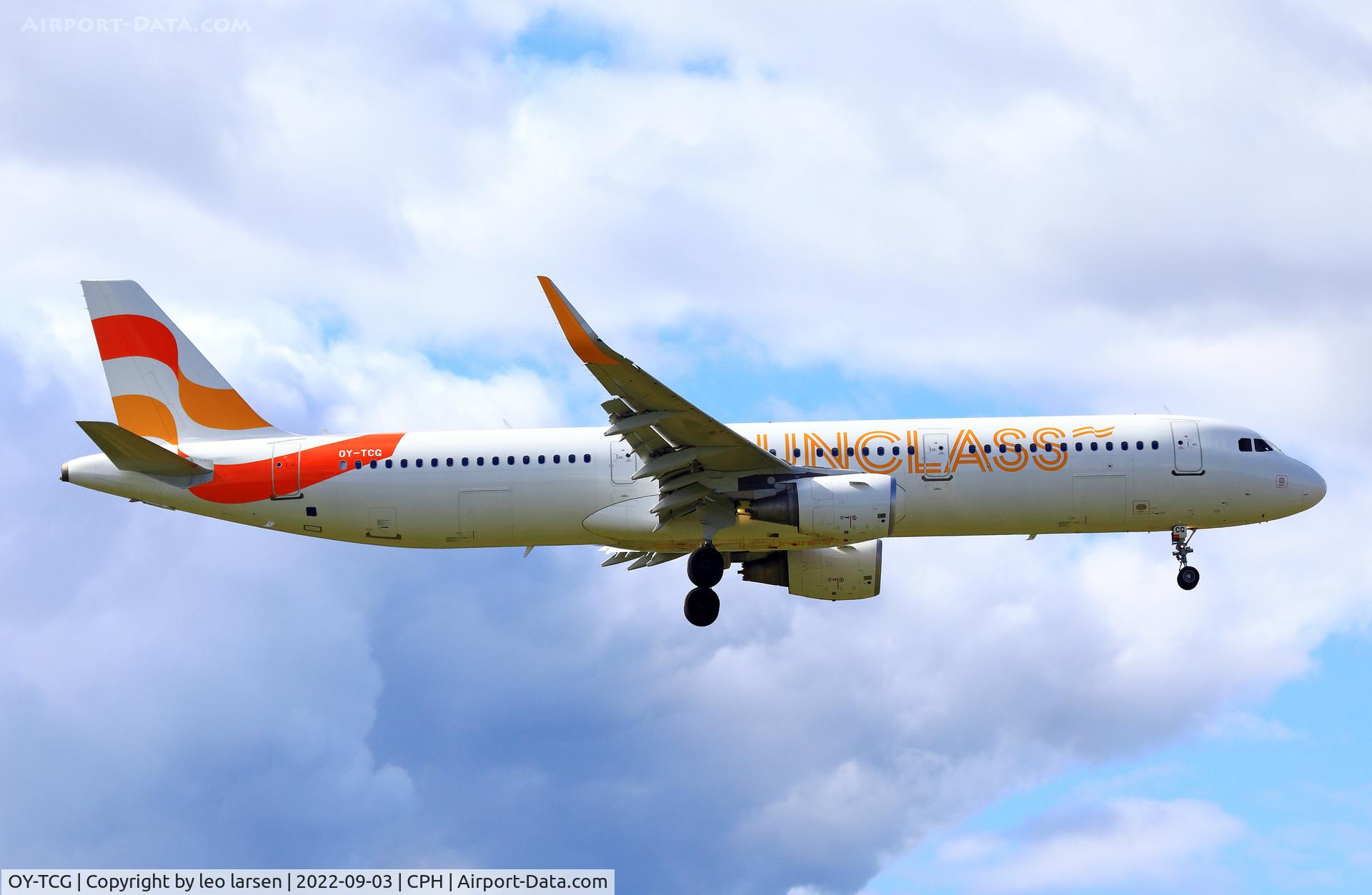 OY-TCG, 2014 Airbus A321-211 C/N 6389, Copenhagen 3.9.2022
