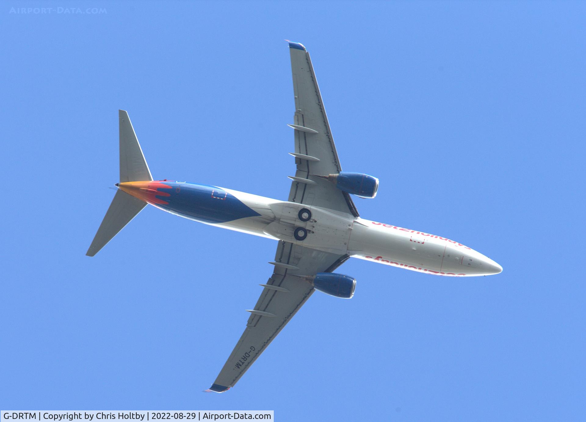 G-DRTM, 2007 Boeing 737-85P C/N 33981, Over Ware, Herts on its way into Stansted, Essex.