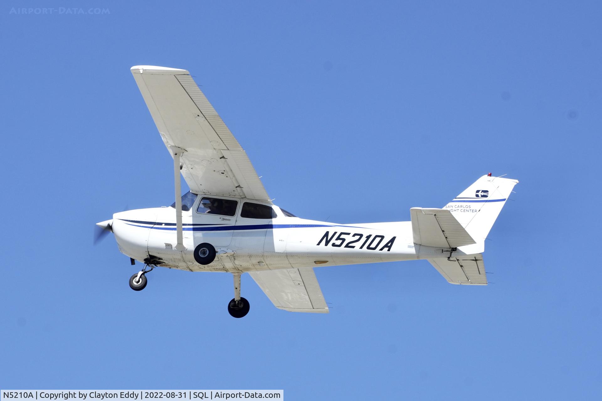 N5210A, 2002 Cessna 172S C/N 172S9118, San Carlos Airport in California 2022.