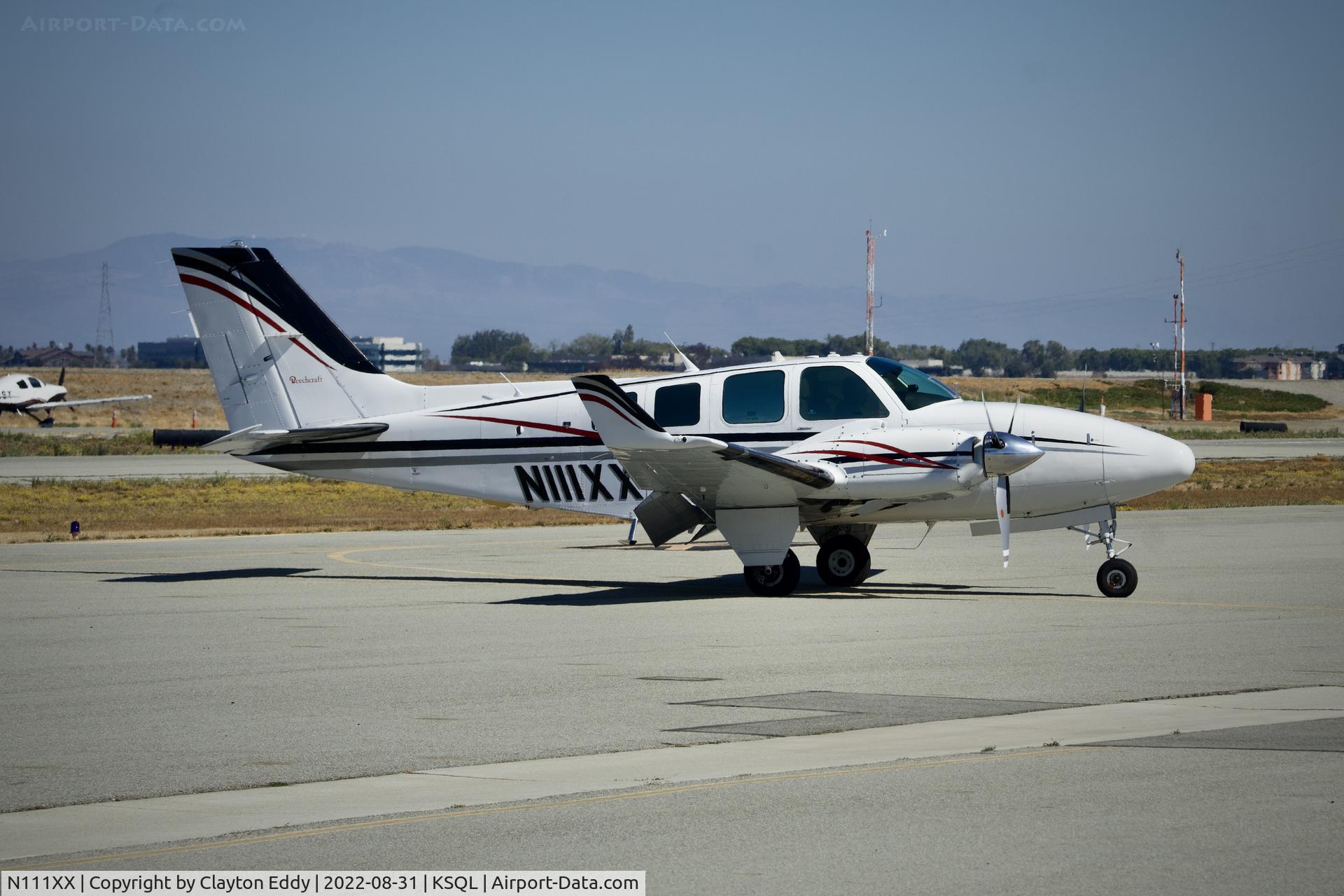 N111XX, 1983 Beech 58 Baron C/N TH-1389, San Carlos Airport in California 2022.
