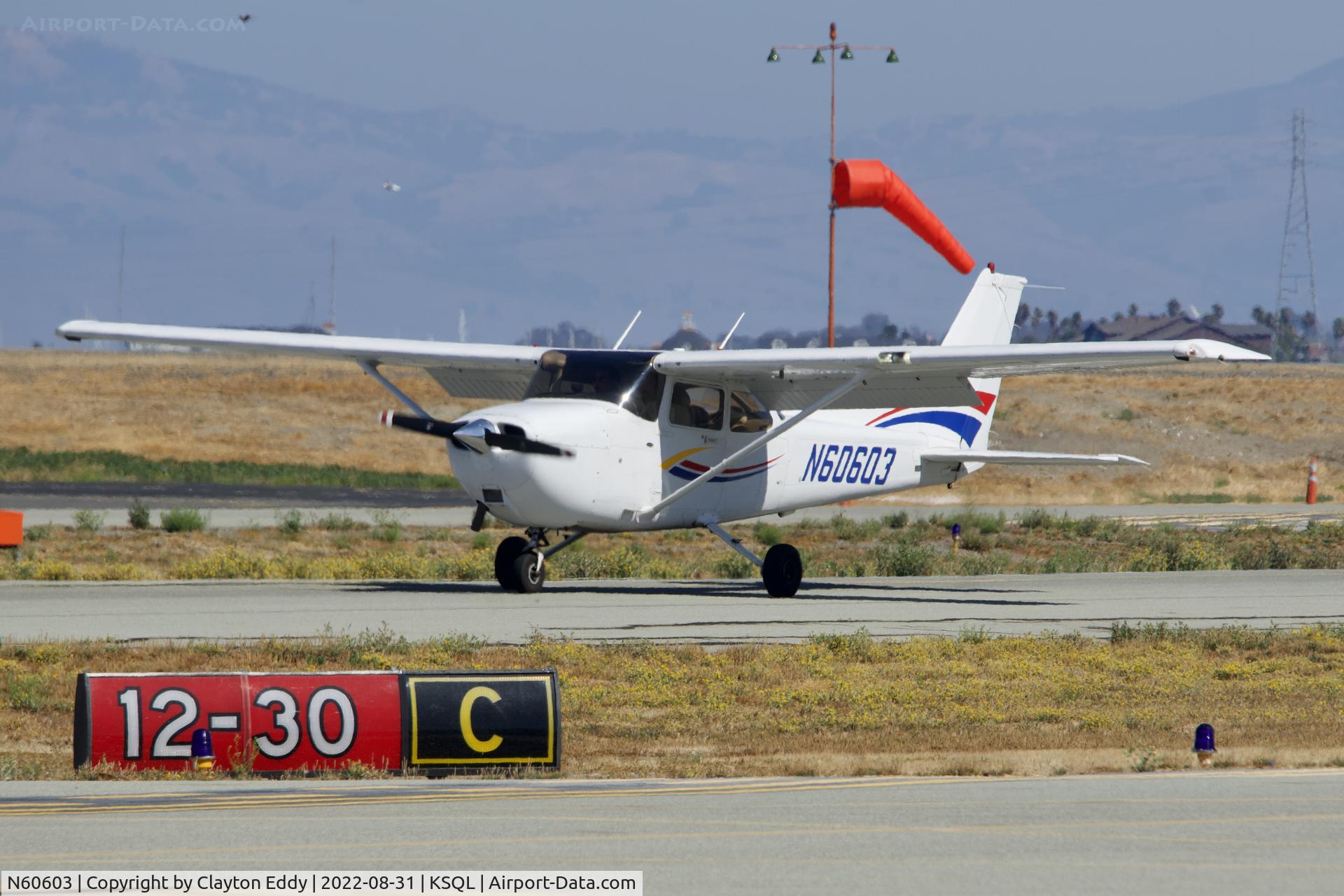 N60603, 2006 Cessna 172S C/N 172S10277, San Carlos Airport in California 2022.