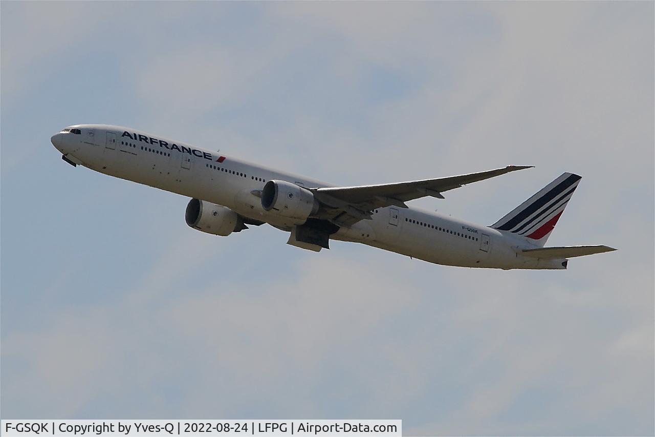 F-GSQK, 2005 Boeing 777-328/ER C/N 32845, Boeing 777-328ER, Take off rwy 08L, Roissy Charles De Gaulle airport (LFPG-CDG)
