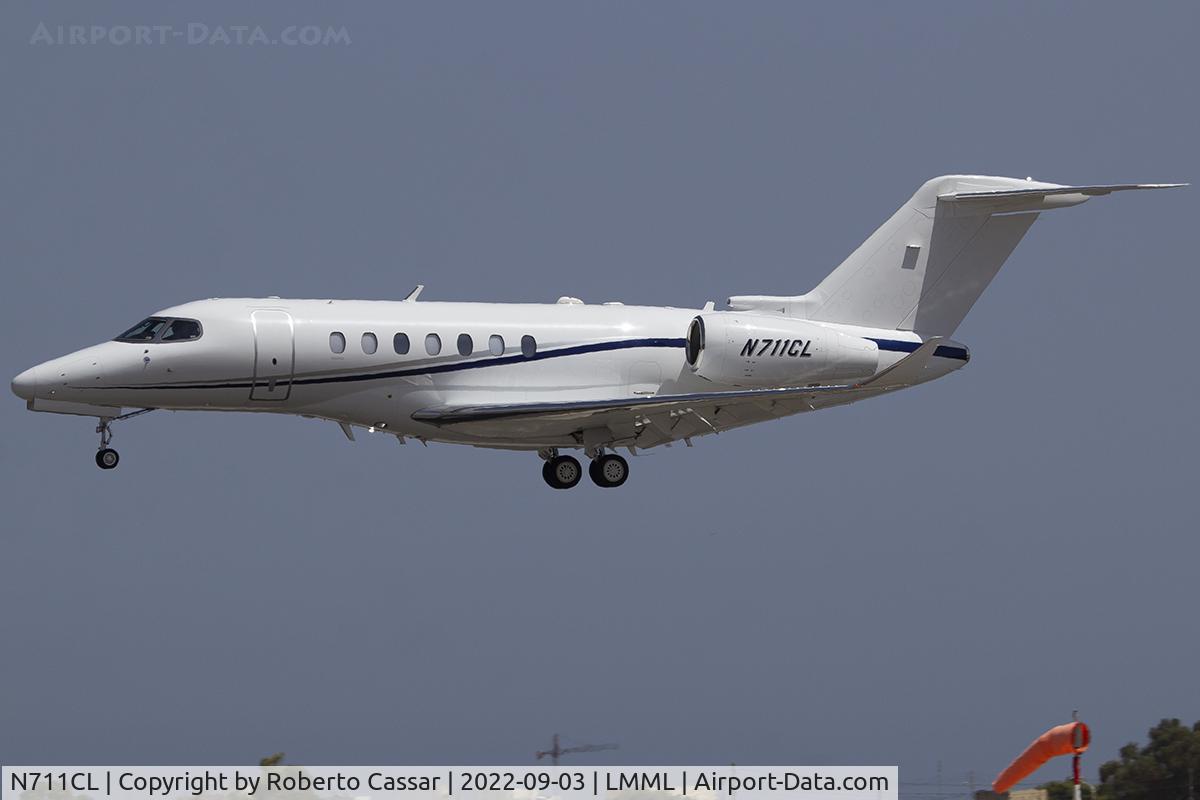 N711CL, Cessna Citation Longitude C/N 700-0011, Runway 31