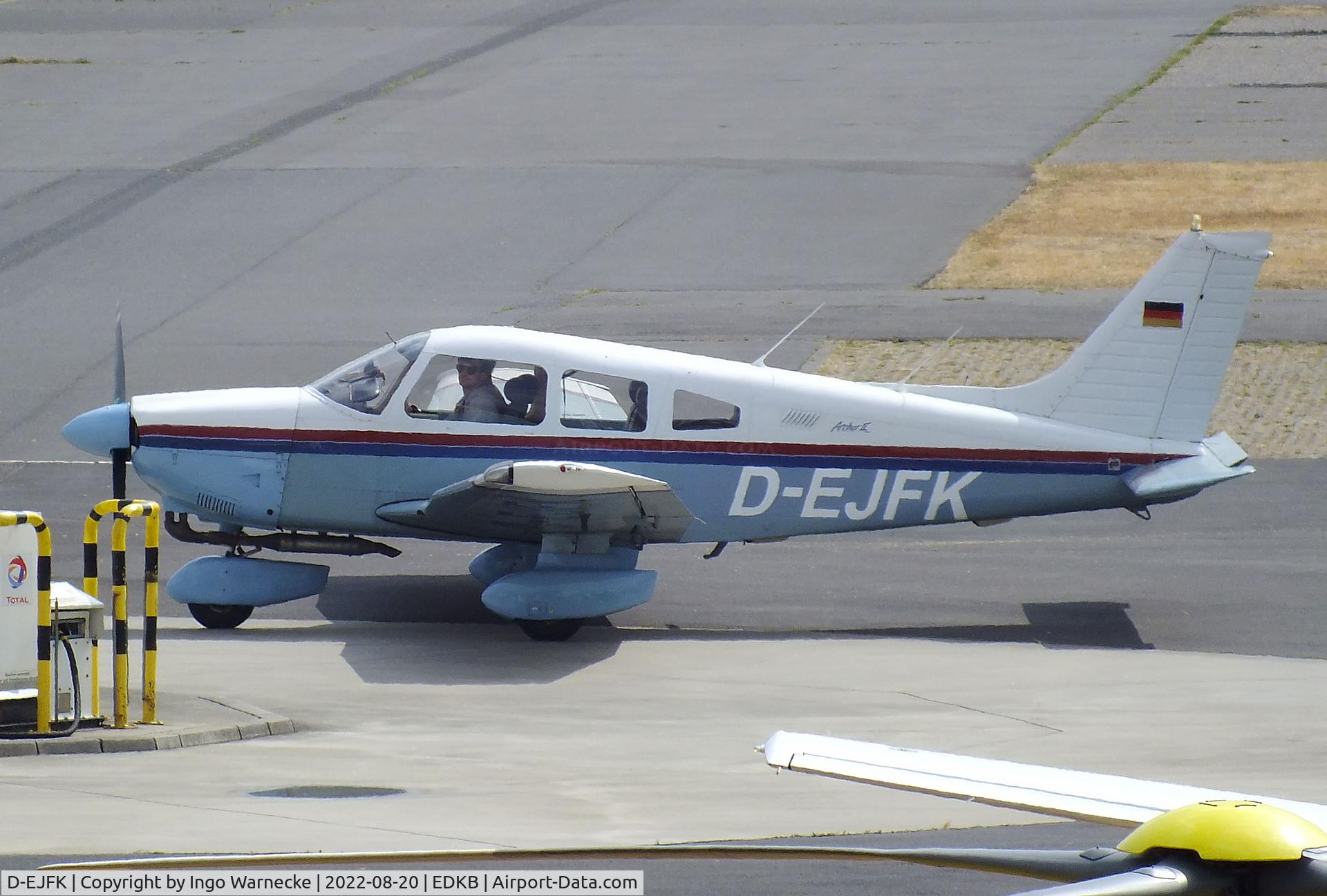 D-EJFK, Piper PA-28-181 Archer II C/N 28-90140, Piper PA-28-181 Archer II at Bonn-Hangelar airfield during the Grumman Fly-in 2022