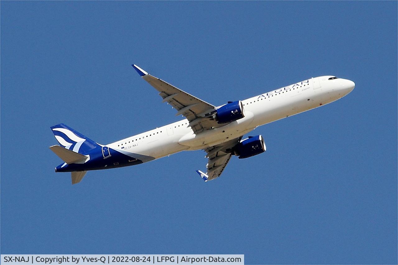 SX-NAJ, 2022 Airbus A321-271NX C/N 10832, Airbus A321-271NX, Climbing from rwy 09R, Roissy Charles De Gaulle airport (LFPG-CDG)