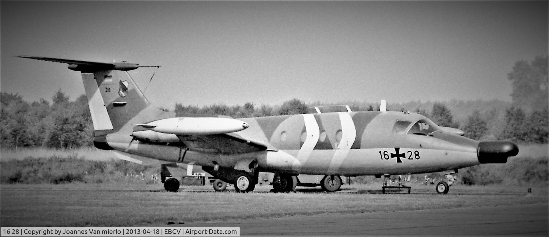 16 28, Hamburger Flugzeugbau HFB-320ECM Hansa Jet C/N 1065/S45, Chièvres