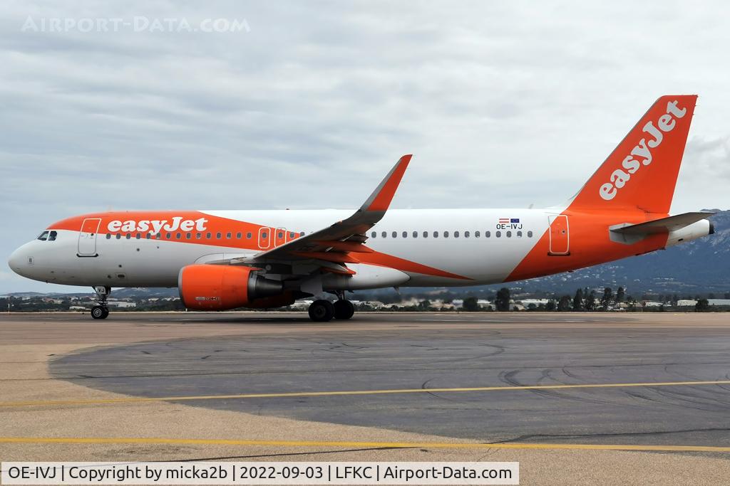 OE-IVJ, 2013 Airbus A320-214 C/N 5688, Parked