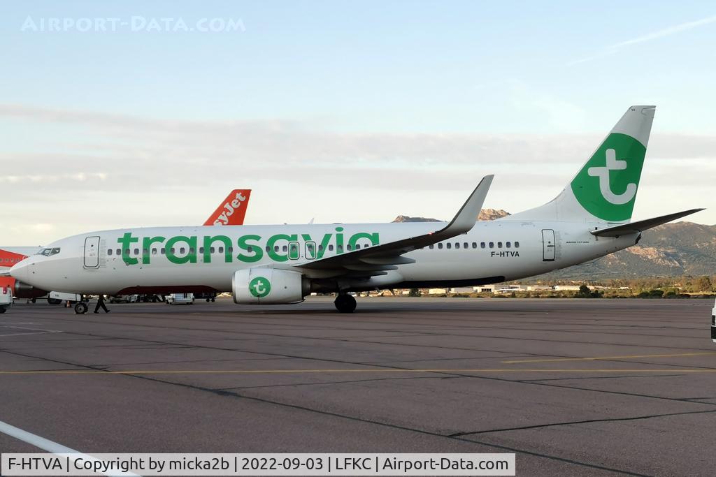 F-HTVA, 2015 Boeing 737-8K2 C/N 62158, Parked