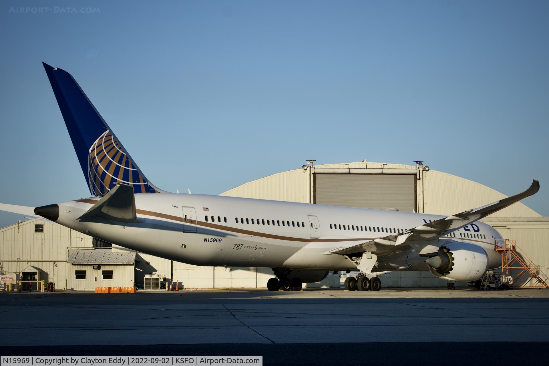 N15969, 2017 Boeing 787-9 Dreamliner C/N 60142, SFO 2022.