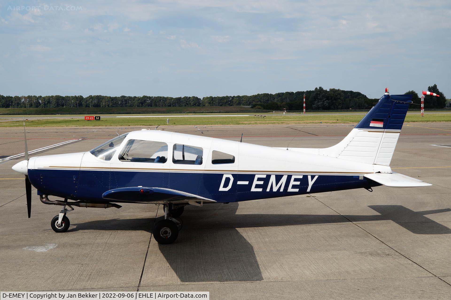 D-EMEY, Piper PA-28-161 C/N 28-7716186, Lelystad Airport