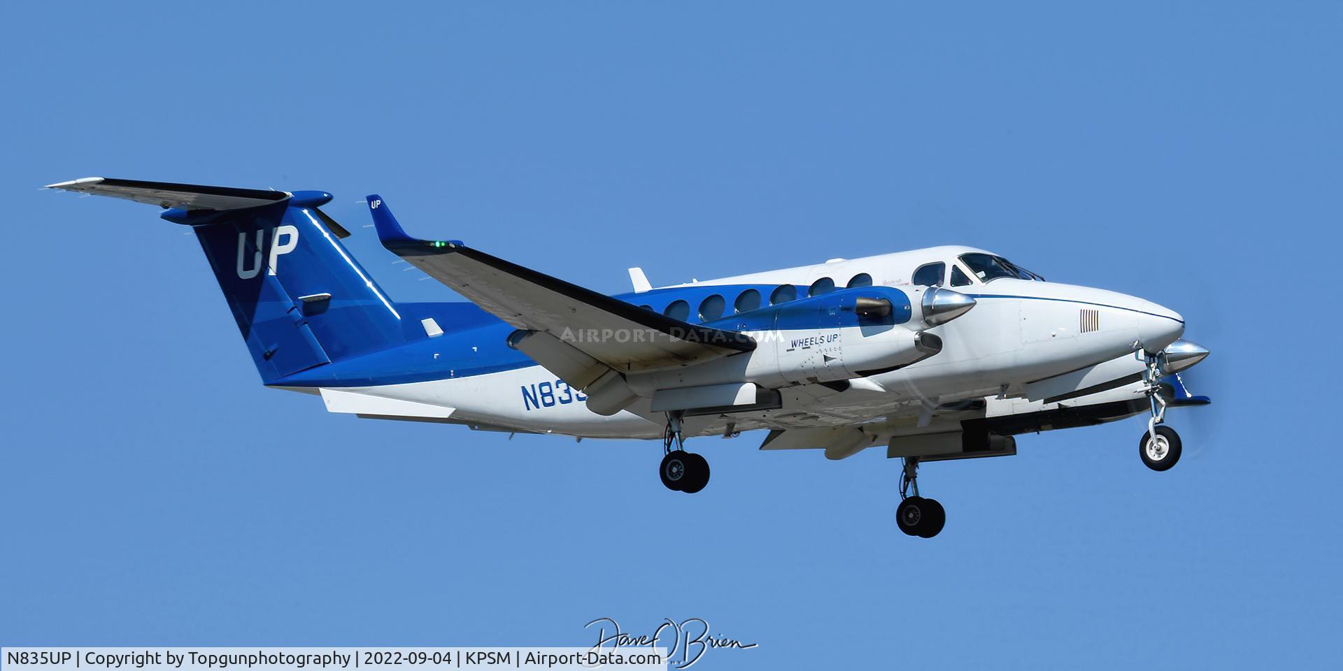 N835UP, 2014 Beechcraft B300 Super King Air 350 C/N FL-965, Shooting missed approach RW16