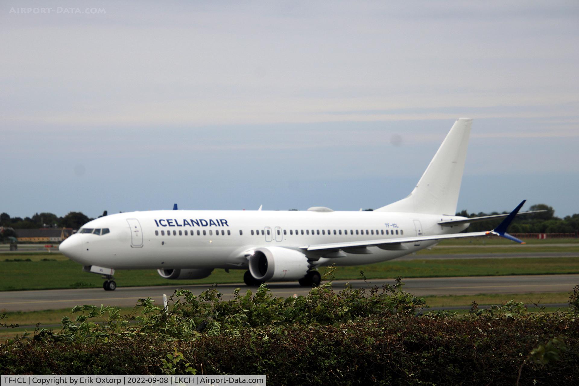 TF-ICL, 2019 Boeing 737-8 MAX C/N 60009, TF-ICL landed rw 04L