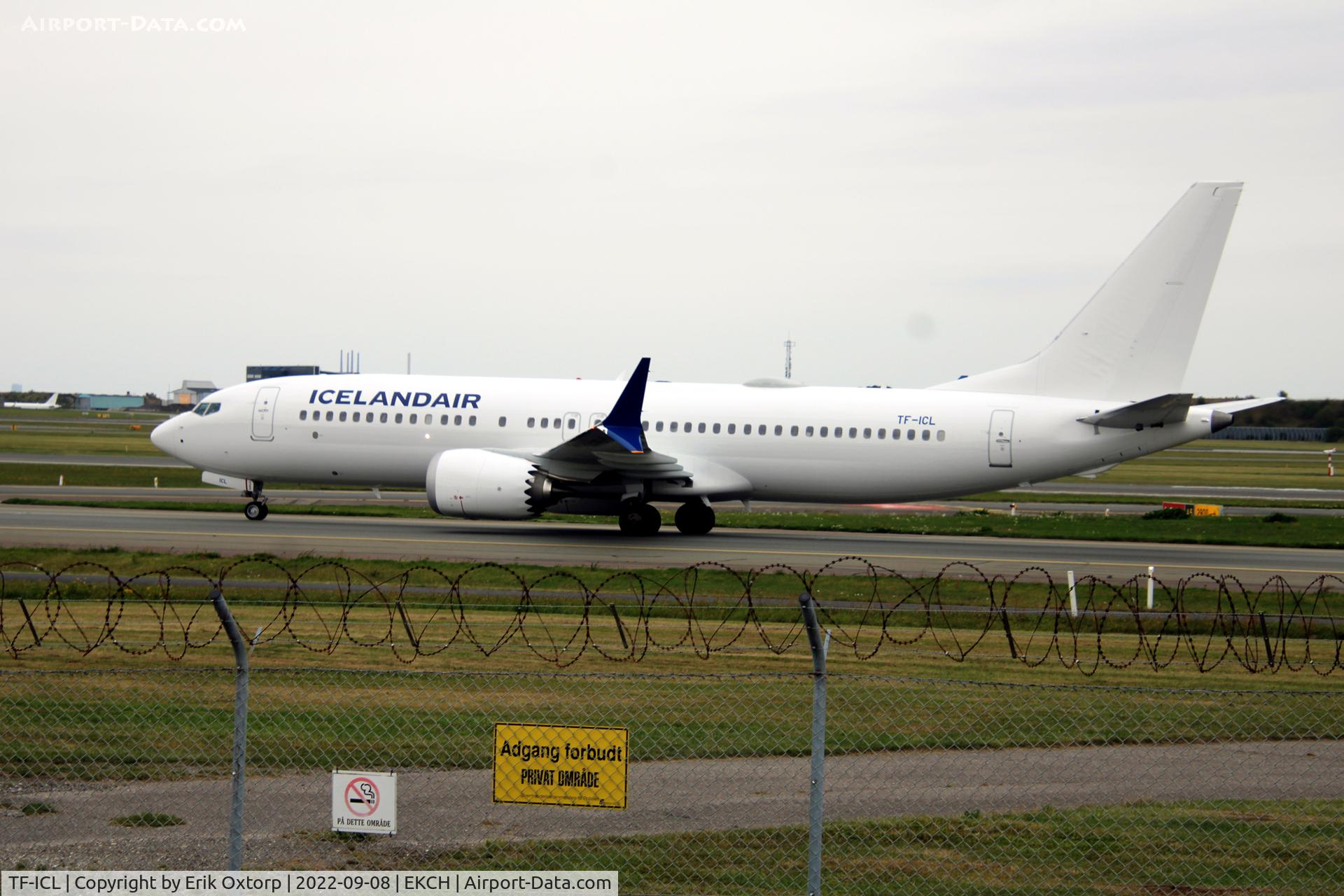 TF-ICL, 2019 Boeing 737-8 MAX C/N 60009, TF-ICL landed rw 04L