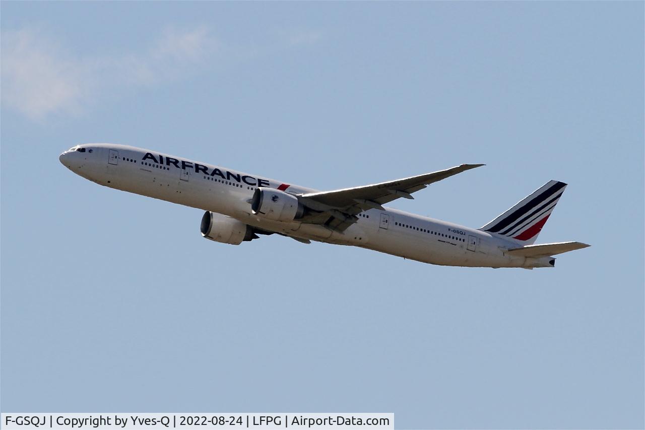 F-GSQJ, 2005 Boeing 777-328/ER C/N 32852, Boeing 777-328ER, Take off rwy 08L, Roissy Charles De Gaulle airport (LFPG-CDG)