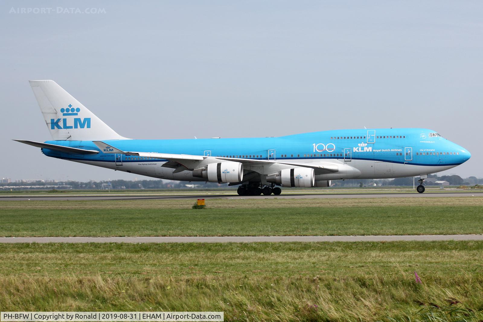 PH-BFW, 2000 Boeing 747-406BC C/N 30454, at spl