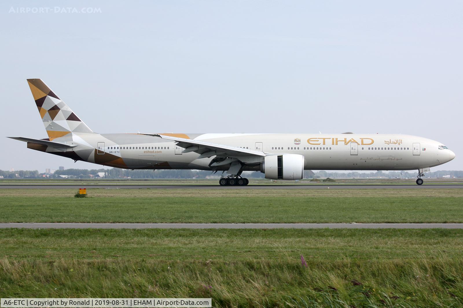 A6-ETC, 2005 Boeing 777-3FX/ER C/N 34599, at spl