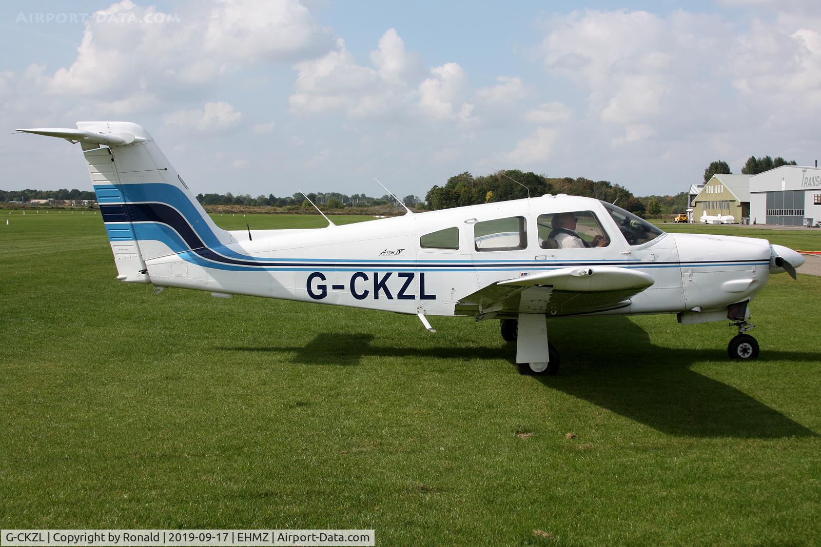 G-CKZL, Piper PA-28RT-201 Arrow IV C/N 28R-7918215, at ehmz