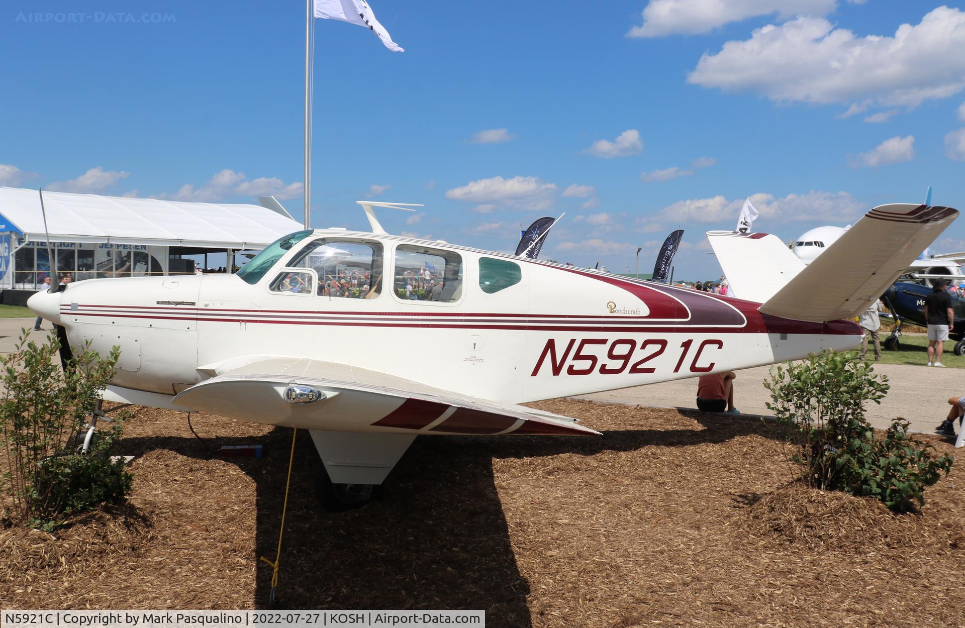 N5921C, Beech C35 Bonanza C/N D-3281, Beech C35