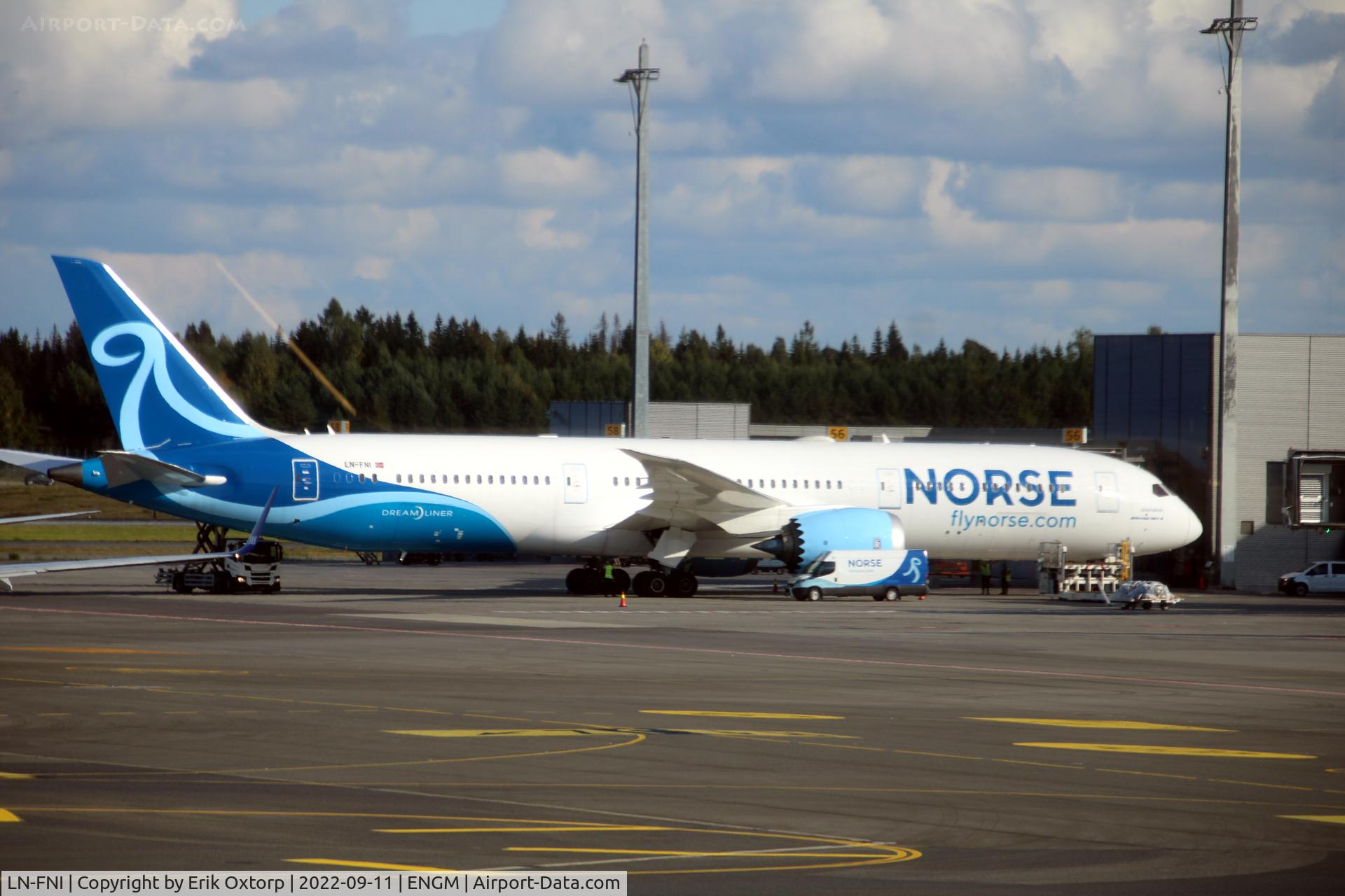 LN-FNI, 2018 Boeing 787-9 Dreamliner C/N 63317, LN-FNI at the gate in OSL