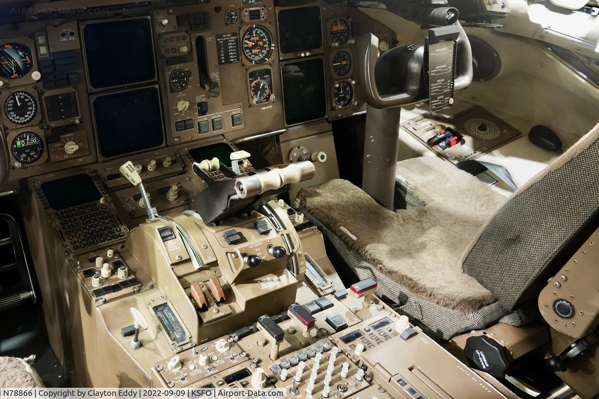 N78866, 2002 Boeing 757-33N C/N 32591, SFO 2022.