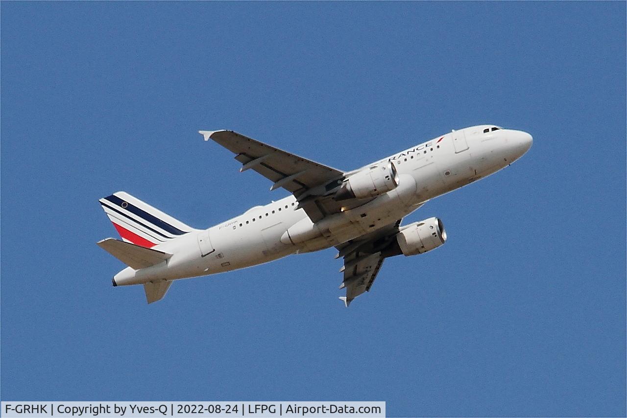 F-GRHK, 2000 Airbus A319-111 C/N 1190, Airbus A319-111, Climbing from rwy 09R, Roissy Charles De Gaulle airport (LFPG-CDG)