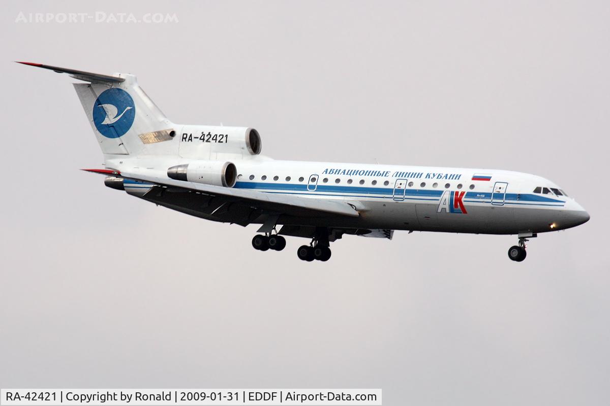 RA-42421, Yakovlev Yak-42D C/N 4520422303017, at fra