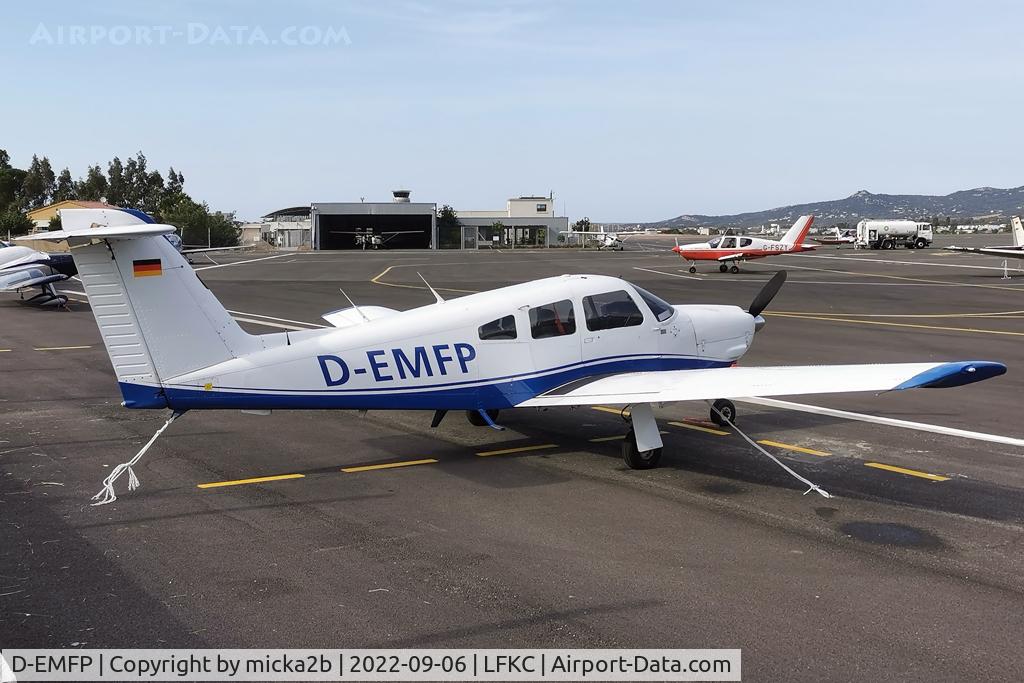 D-EMFP, Piper PA-28RT-201 Arrow IV Arrow IV C/N 28R-8118058, Parked
