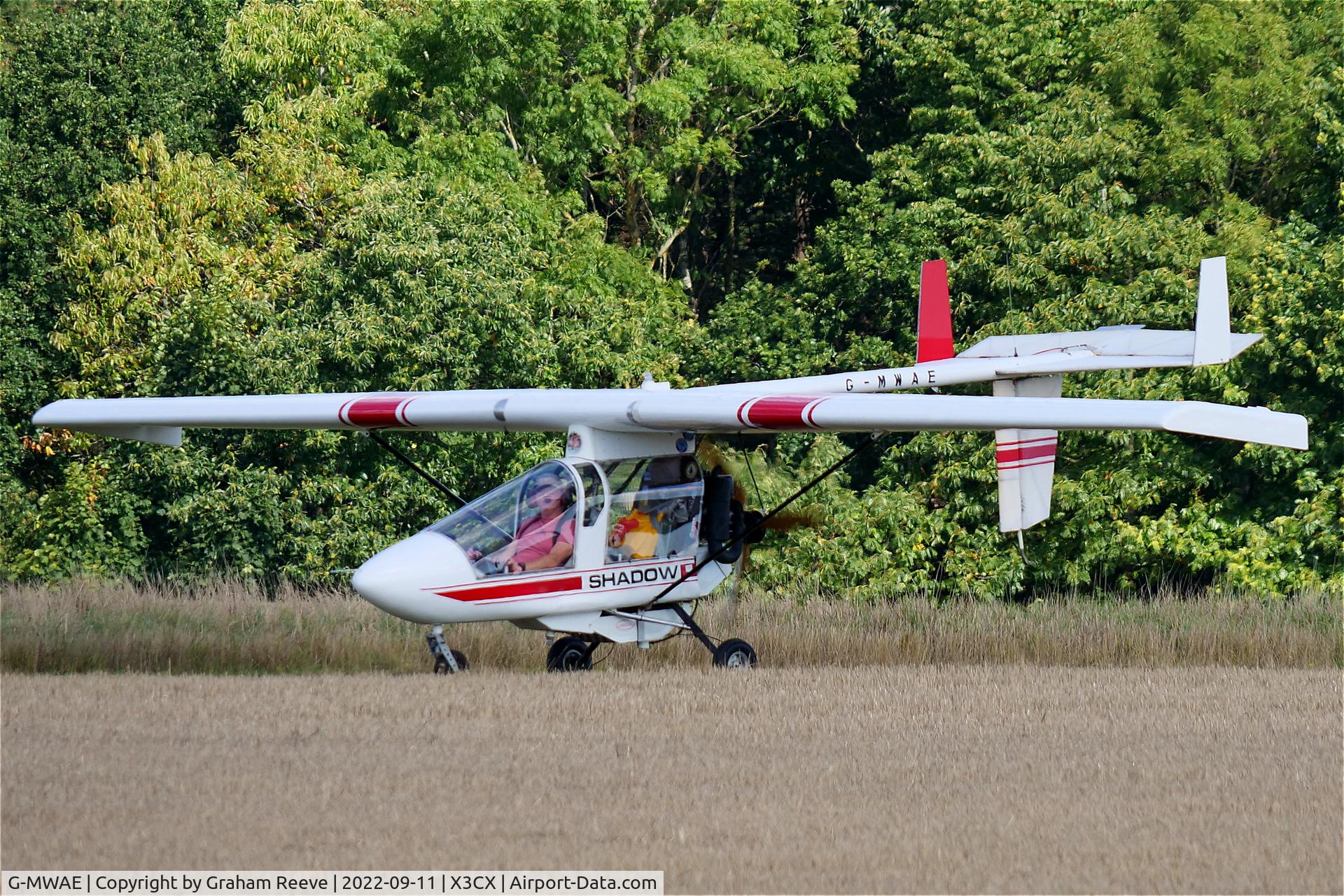 G-MWAE, 1990 CFM Shadow Series CD C/N 130, Departing from Northrepps.