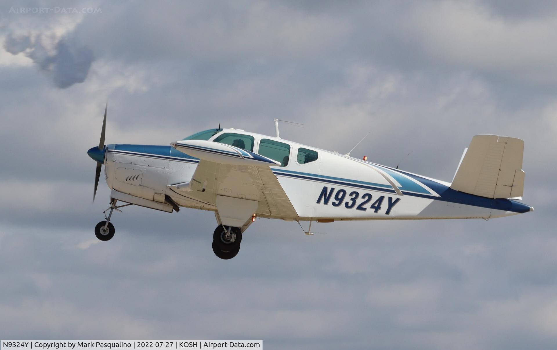 N9324Y, 1960 Beech M35 Bonanza C/N D-6528, Beech M35