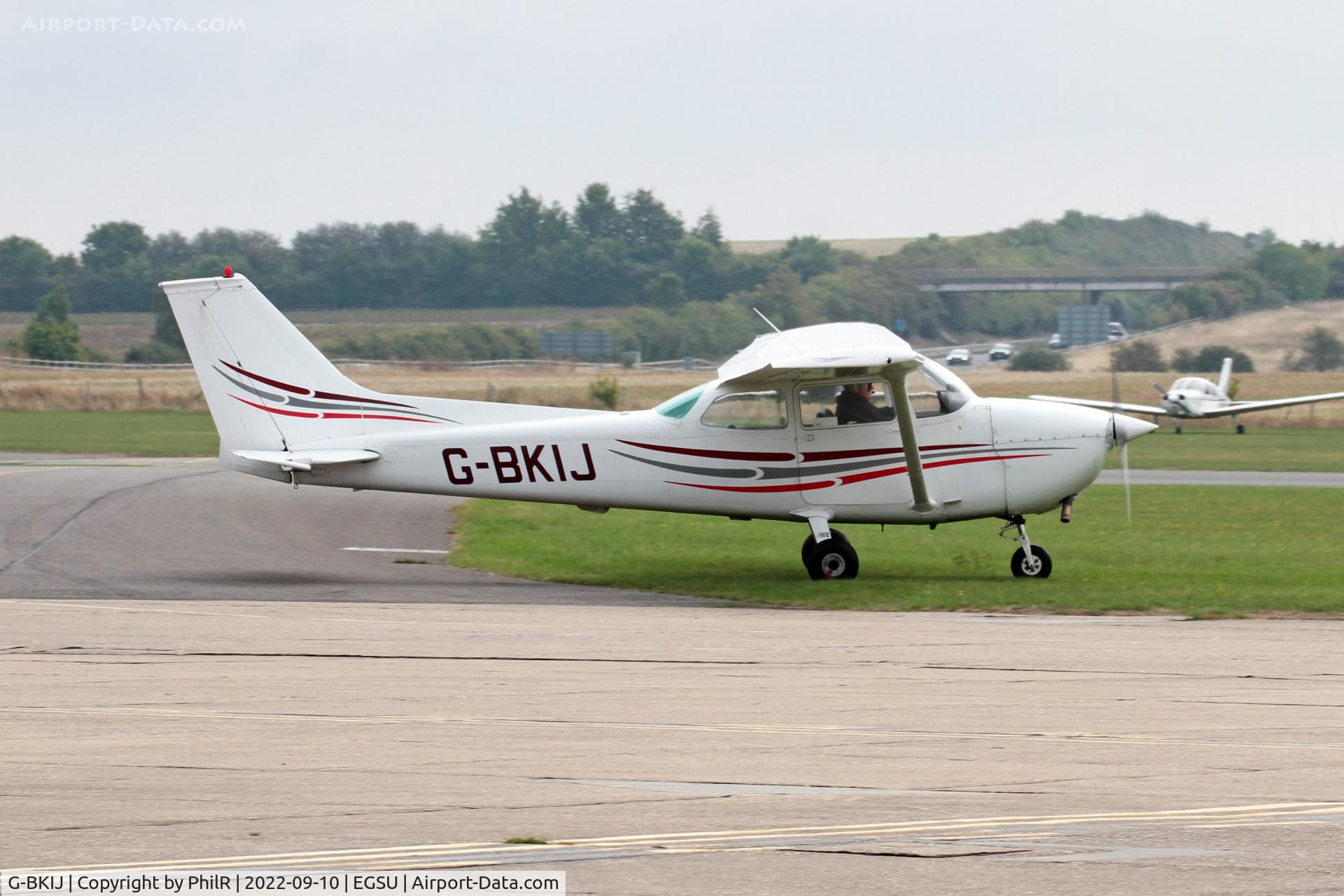 G-BKIJ, 1972 Reims F172M Skyhawk Skyhawk C/N 0920, G-BKIJ 1972 Reims Cessna F172M Skyhawk BoB Display Duxford