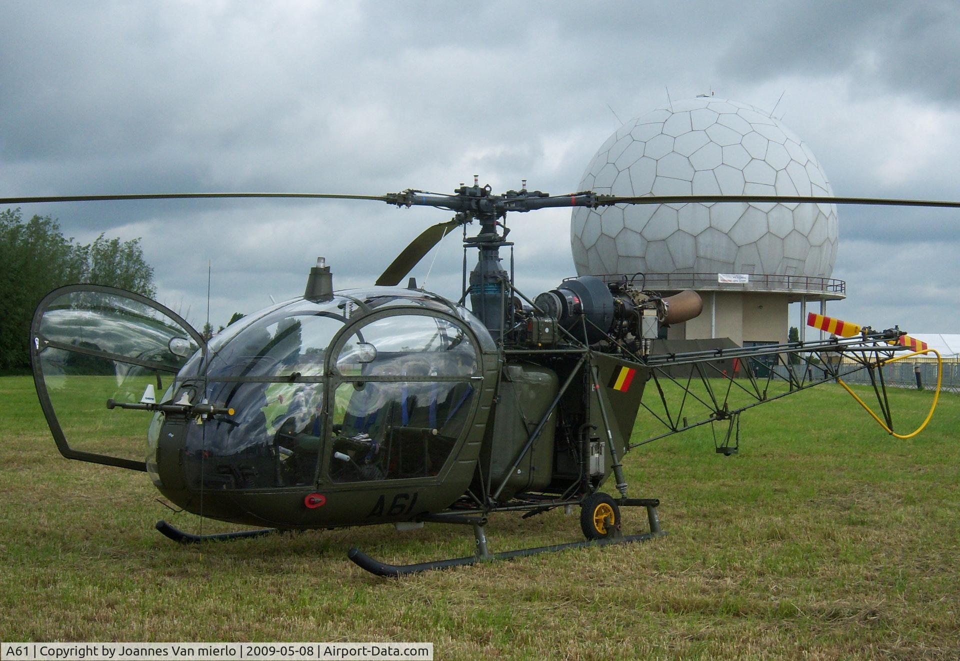 A61, Sud Aviation SA-318C Alouette II C/N 00000000, Semmerzake Open door