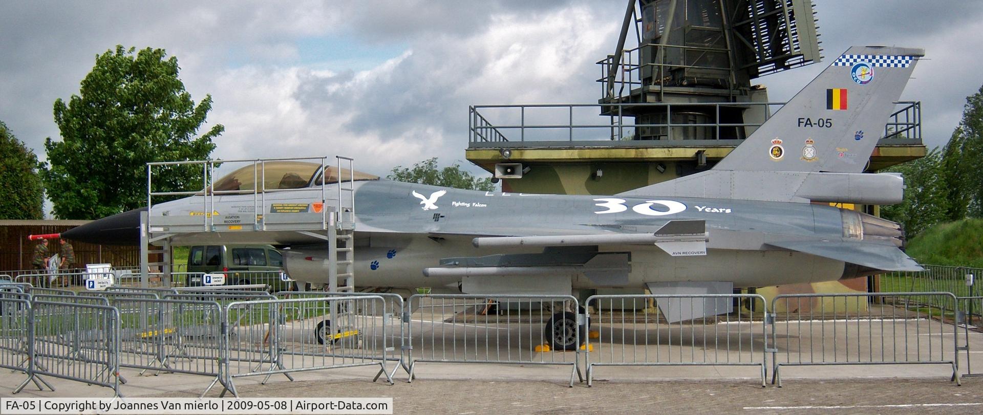 FA-05, SABCA F-16A Fighting Falcon C/N 6H-5, Semmerzake Open Door