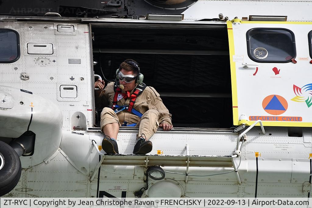 ZT-RYC, Aérospatiale AS 332L Super Puma C/N 2896, 