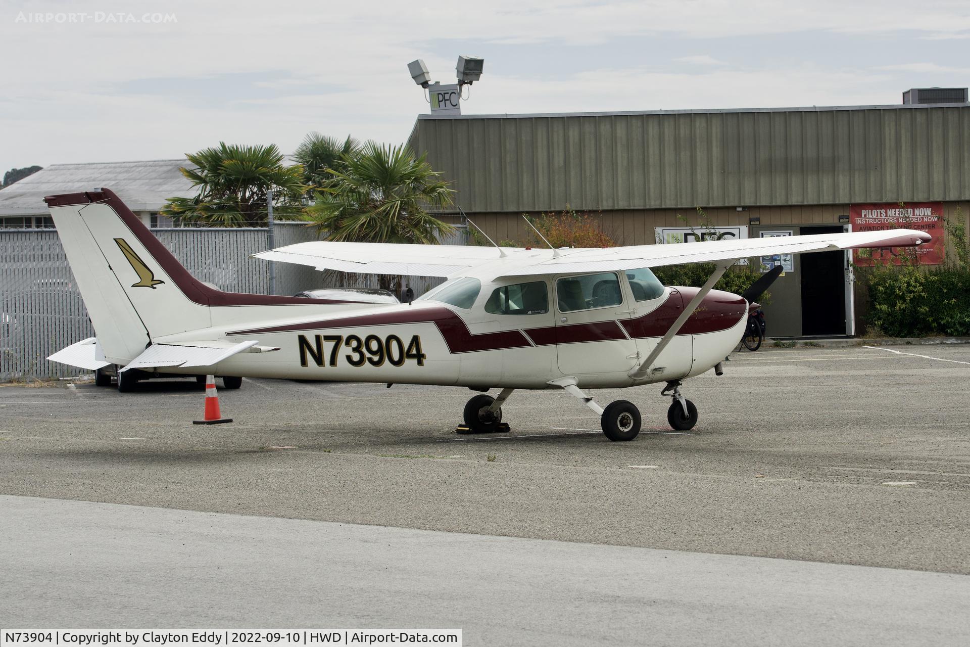 N73904, 1976 Cessna 172N C/N 17267739, Hayward airport in California 2022.
