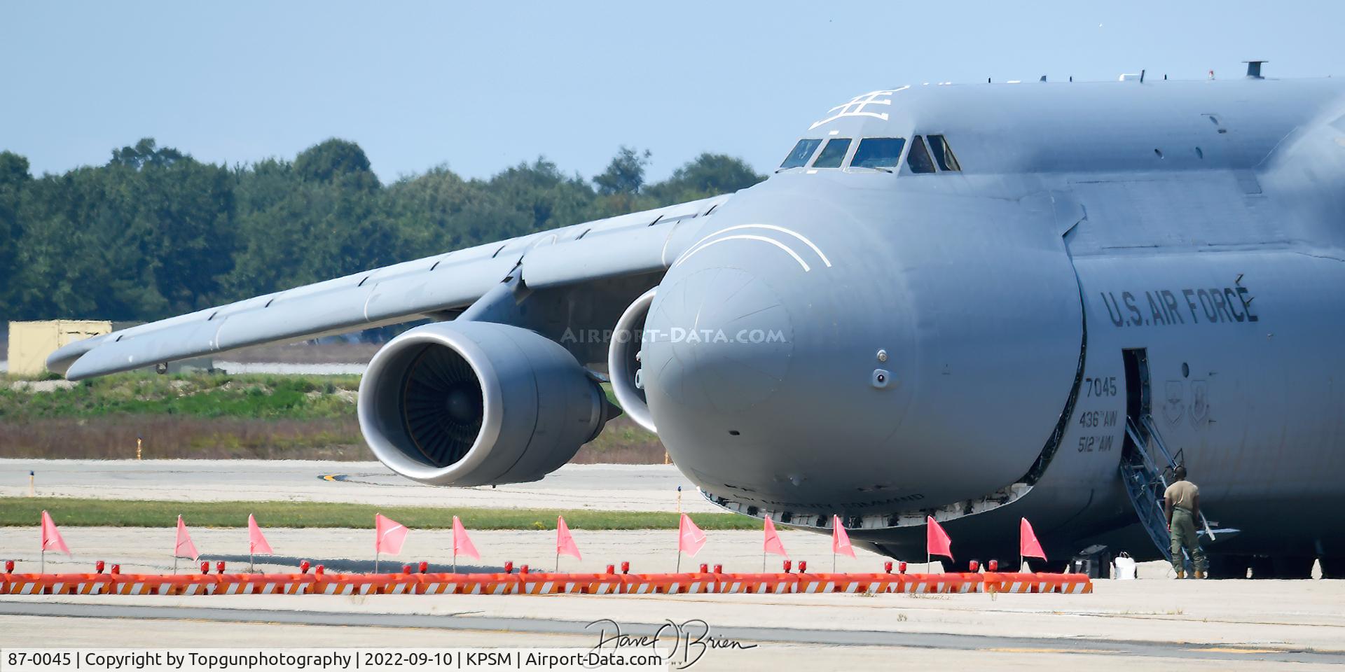 87-0045, 2005 Lockheed C-5M Super Galaxy C/N 500-0131, Dover C-5 closes up it's nose