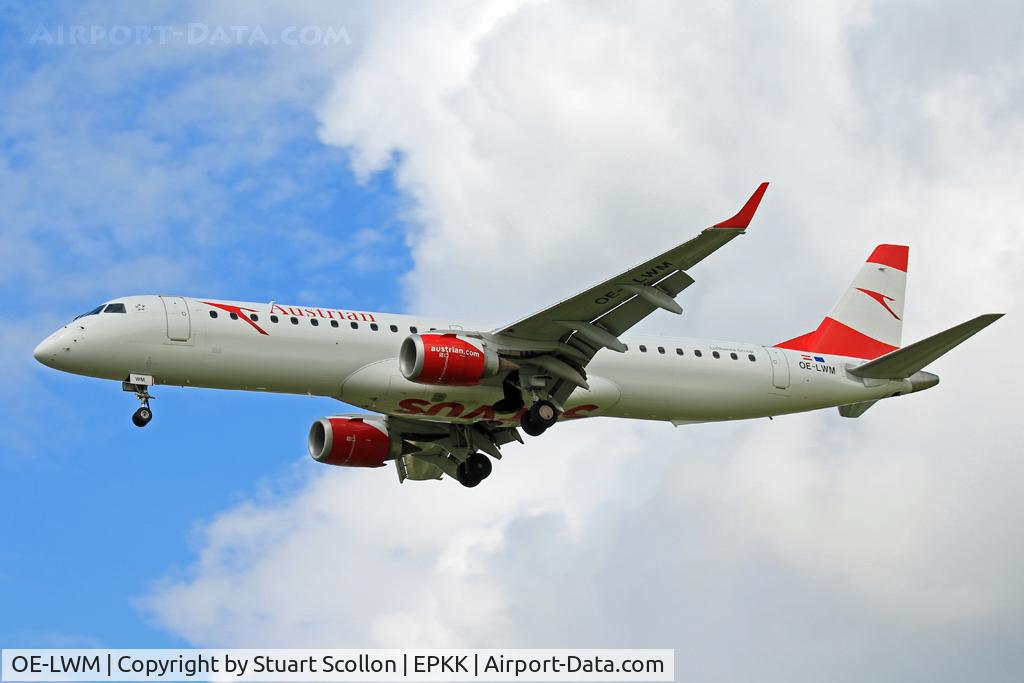 OE-LWM, 2012 Embraer 195LR (ERJ-190-200LR) C/N 19000542, Austrian