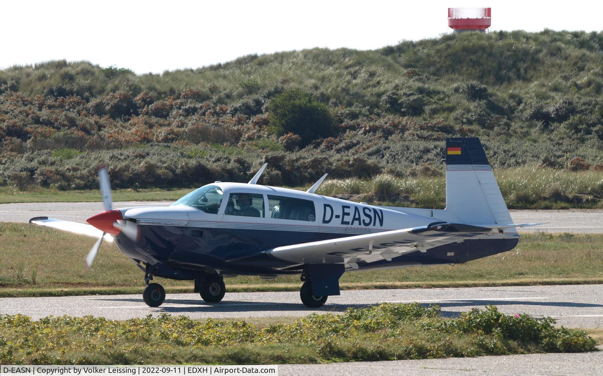D-EASN, 1987 Mooney M20J 201 C/N 24-1244, Taxi to parking