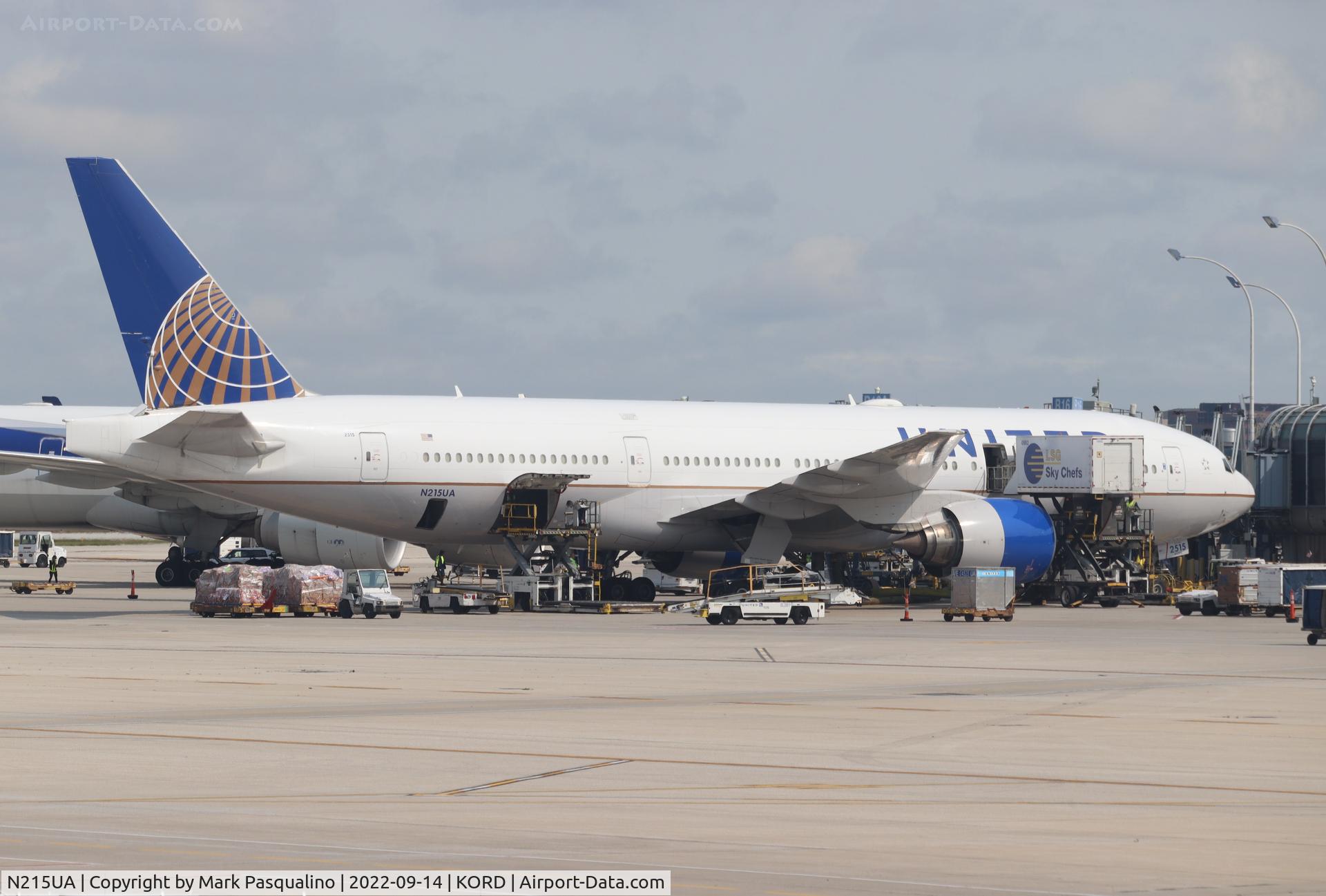 N215UA, 2000 Boeing 777-222 C/N 30221, Boeing 777-222