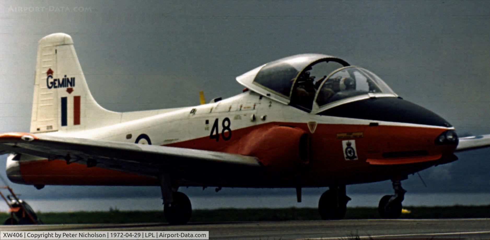 XW406, 1971 BAC 84 Jet Provost T.5A C/N EEP/JP/1028, Jet Provost T.5 coded 48 of 3 Flying Training School in action at the 1972 Speke Airshow.