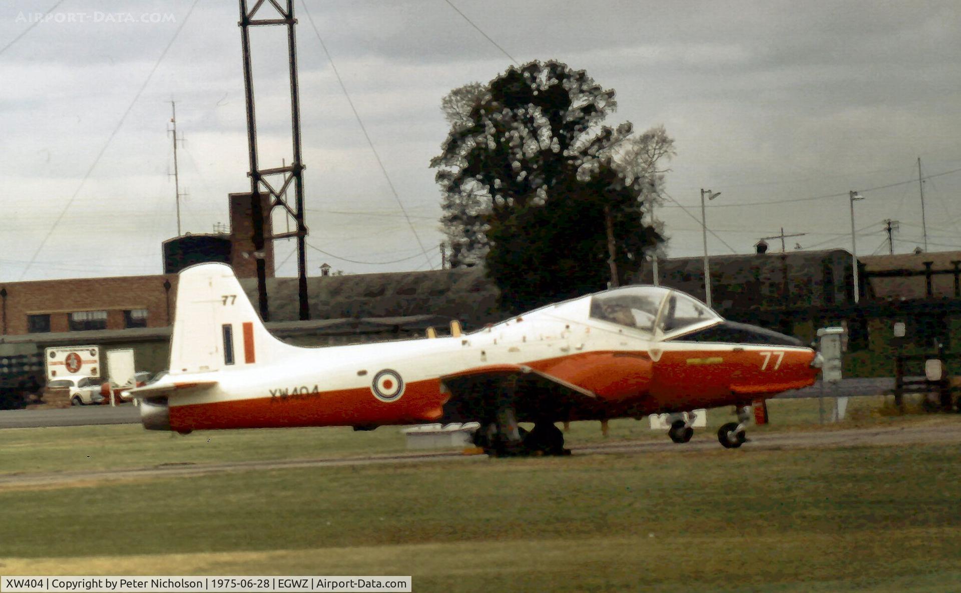 XW404, 1971 BAC 84 Jet Provost T.5A C/N EEP/JP/1026, Jet Provost T.5A of 1 Flying Training School in action at the 1975 RAF Alconbury Airshow.